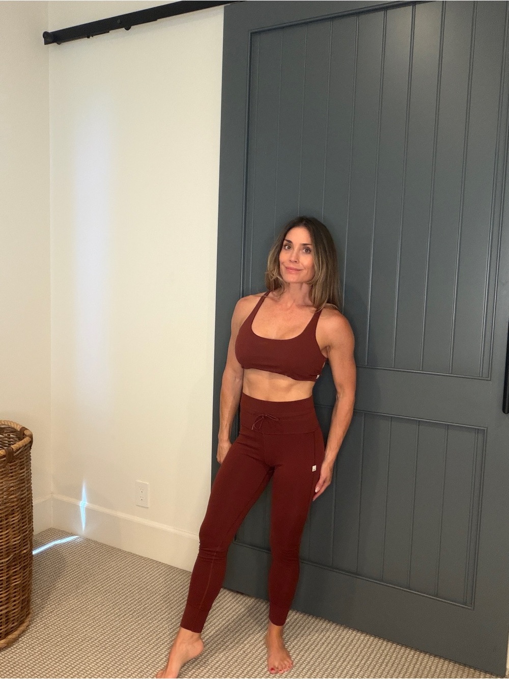 Vuori Rust High-Waist Leggings and Matching Sports Bra - SELLING SET